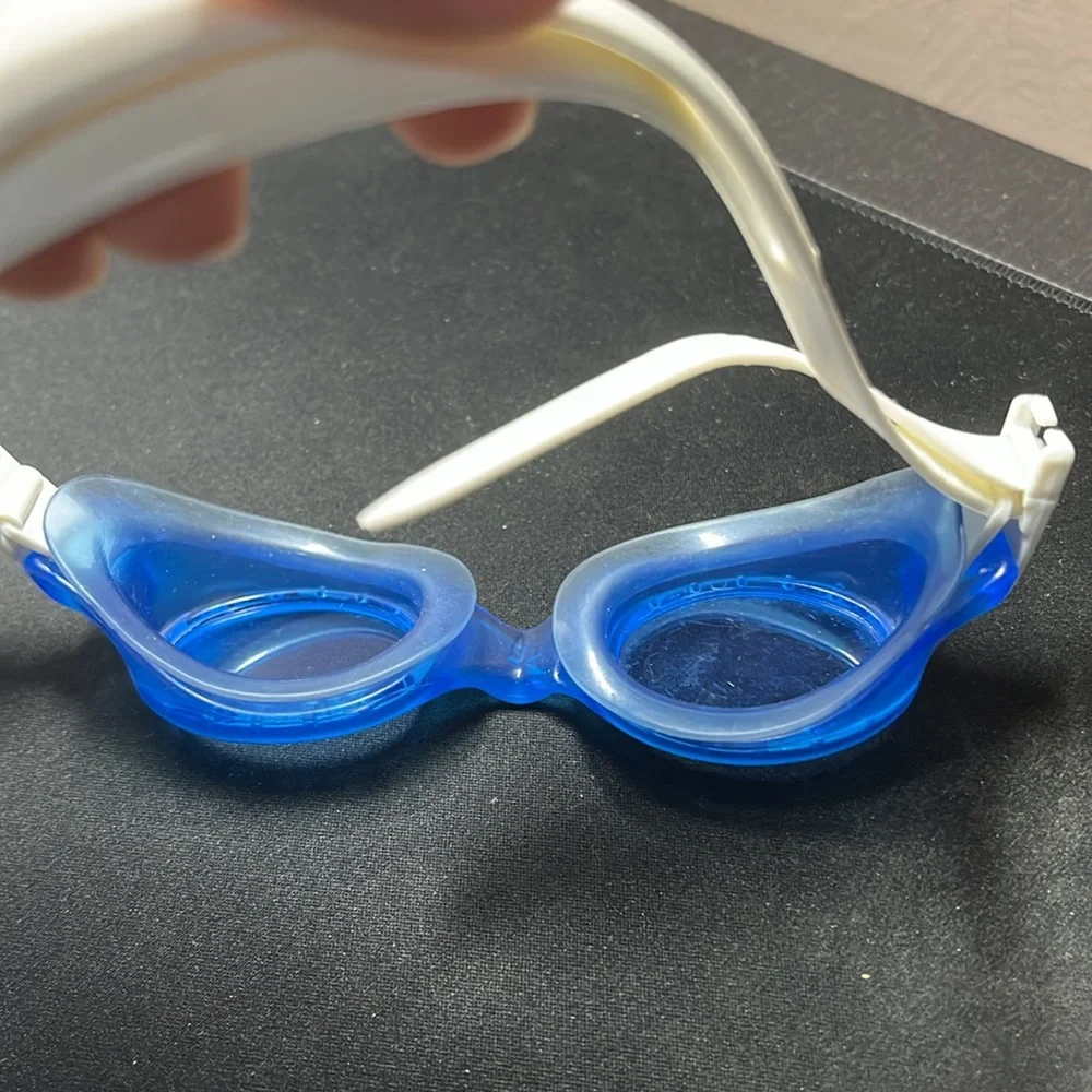 Used goggles - Picture 2 of 2
